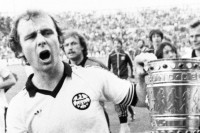 Преминуо легендарни фудбалер, свјетски првак са Њемачком 1974.