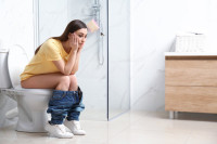 Urolog pokazao jedini ispravan način: Pogrešno sjedimo na WC šolji?