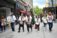 Почело Бањалучко прољеће: Уз музику и плес уживали на новом шеталишту (ФОТО)