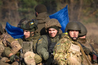 Украјина мушкарце способне за фронт враћа у земљу
