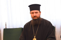 Епископ Сергије: Не приличи веселити се у страсној седмици