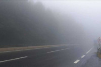 Возачи, опрез: Магла и ниска облачност смањују видљивост