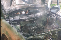 Ватрогасци интервенисали: Горио аутомобил у Добоју (ФОТО)