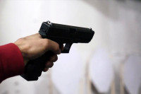 Drama u Banjaluci: Izašao iz pežoa i uperio pištolj u pješaka