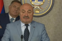 Petronijević: Zašto je problem da Šmit dođe u Sud?