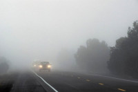 Коловози мокри и клизави, мјестимично у котлинама магла