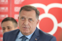 Dodik o Radojičiću: Razmaženo dijete koje se uneredilo u pelenama, pristao je na spekulacije