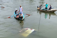 Minibus upao u Nil, najmanje 10 žena poginulo