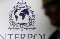 Interpol izdao crvenu potjernicu za turskom autorkom i njenim sinom nakon nesreće