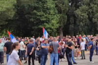 Završen skup ispred Vlade Crne Gore: Skandirali "Izdaja"
