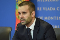 Реакције: Црногорска власт превазишла и Ђукановића у срозавању части