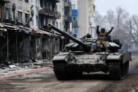 Украјински војник дошао тенком да се преда Русима