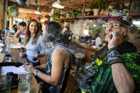 Американци више конзумирају марихуану него алкохол