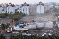 Најмање 16 људи погинуло у пожару у забавном парку