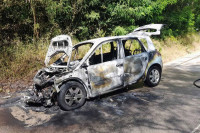 Šteta totalna: Izgorio automobil u Banjaluci