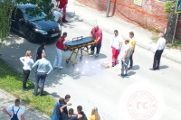 Užas u Banjaluci: Autom udario dva pješaka kod Ugostiteljske škole (FOTO)