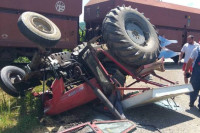 U Modriči se sudarili voz i traktor!