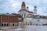 Више људи нестало у поплавама у Њемачкој, пљускови и олује и даље у Баварској