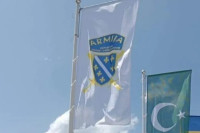 Nova provokacija: Ratna zastava tzv. Armije BiH ispred Memorijalnog centra "Kragljivoda"