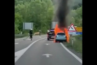 Zapalio se automobil na magistralnom putu
