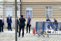 Preminuo muškarac koji se polio benzinom i zapalio ispred zgrade Vlade Hrvatske