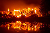 Broj žrtava požara povećan na 49