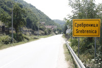 Истина о Сребреници зауставља енормне донације