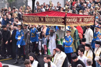 Beograd slavi krsnu slavu, na čelu litije mladi Dervenćanin