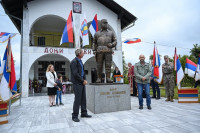 Вратио се кући: Откривен споменик мајору Жики Кузмановићу