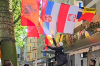 Albanci skinuli zastavu Srbije u Njemačkoj!