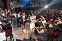 "Поклон Републици": Спектакуларни концерт у Универзитетском граду