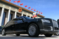 Putin poklonio Kimu rusku limuzinu „aurus“