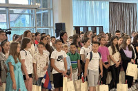 Влада и Министарство просвјете и културе организовали пријем за ученике, наставнике и директоре са КиМ