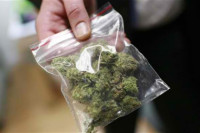 Ухапшен дилер са килограмом марихуане
