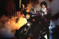 Легендарни Принсов албум “Purple Rain” слави 40 година: Плоча која је крунисала владара поп музике