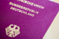Помоћнику посланика Бундестага одузето њемачко држављанство