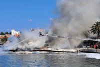 Како је изгледала унутрашњост луксузне јахте која је изгорјела у Макарској (ВИДЕО)