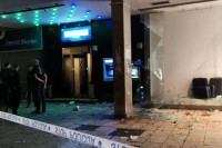 Стакло пало испред ноћног клуба, повријеђено више од 20 људи