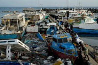 Шест угашених живота: Ураган девастирао Карибе, људи остали бескућници (ВИДЕО)