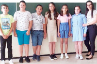 Nesvakidašnji gest Suzane Dukić iz Kotor Varoša rasplakao učenike i roditelje: Učiteljica se pjesmom rastala od đaka