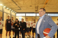 Додик посјетио кошаркаше Србије у Старој Пазови