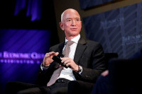 Džef Bezos planira da proda akcije Amazona vrijedne pet milijardi dolara do kraja 2025.