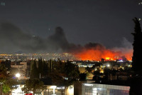 Велики пожар у предграђу Атине, оштећене три фабрике