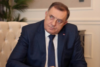 Dodik: Komemoracija pretvorena u politički ratnohuškački miting