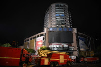 У пожару у тржном центру погинуло 16 људи