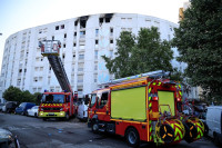У пожару у стамебној згради погинуло седам људи
