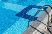 Трагедија: Дјечак се утопио у базену