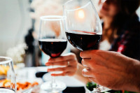 Doktori potvrdili: Ovo su tri razloga da svakog dana popijete čašu vina