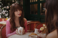 Објављен трејлер за четврту сезону серије "Emily In Paris": Једна ствар се посебно не свиђа фановима