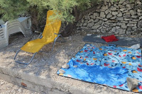 Несвакидашњи начин заузимања мјеста на плажи на Јадрану запрепастио туристе (ФОТО)